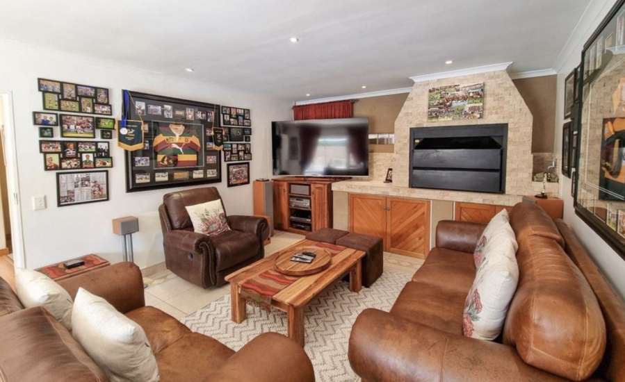 To Let 4 Bedroom Property for Rent in Rosendal Western Cape